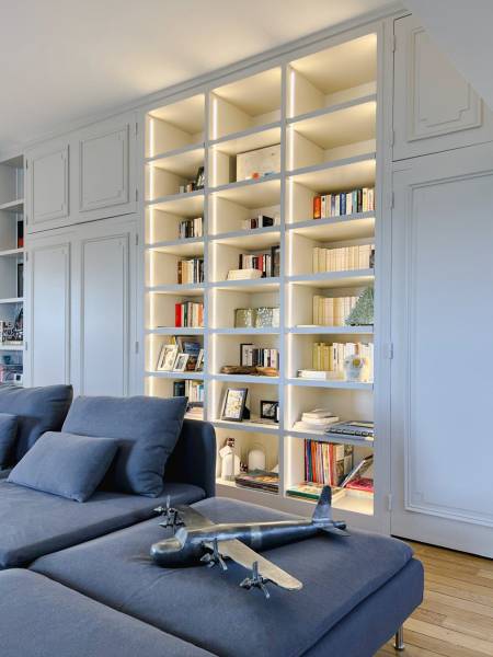 Bibliothèque et mobilier sur mesure dans un appartement bourgeois à côté de Lyon