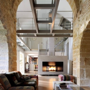 Rénovation et aménagement intérieur d’une ancienne chapelle du XII ème siècle dans la région lyonnaise